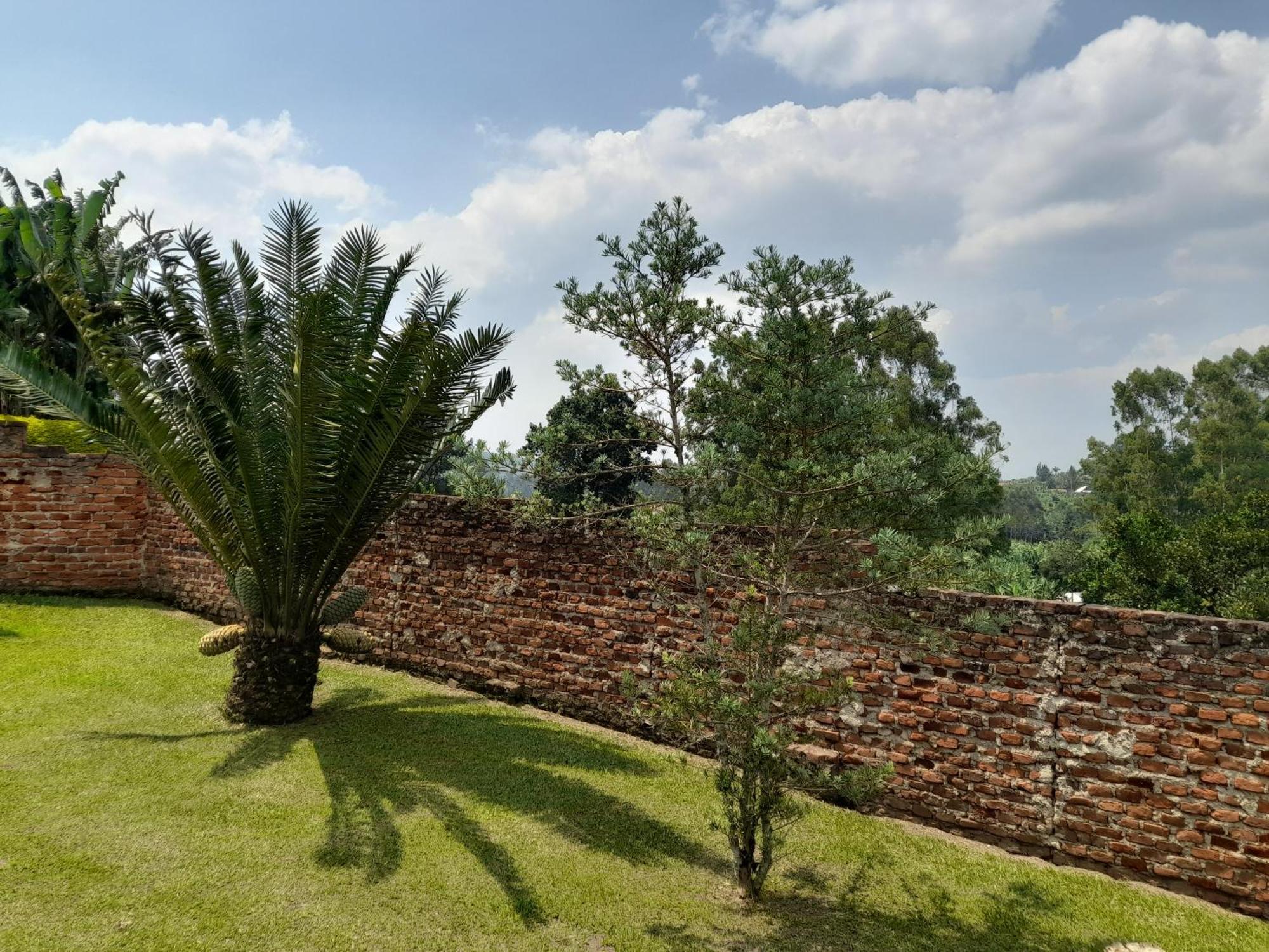 Maasai Villa Backpackers Home Fort Portal Exterior photo