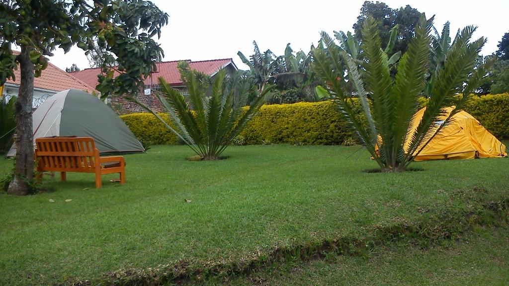 Maasai Villa Backpackers Home Fort Portal Exterior photo