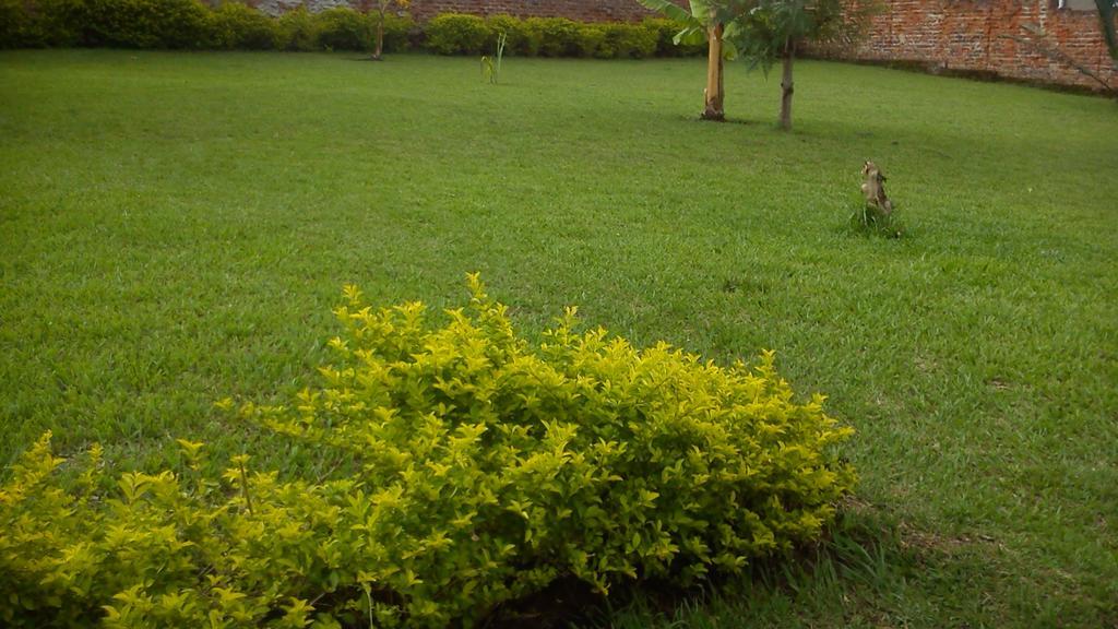 Maasai Villa Backpackers Home Fort Portal Exterior photo